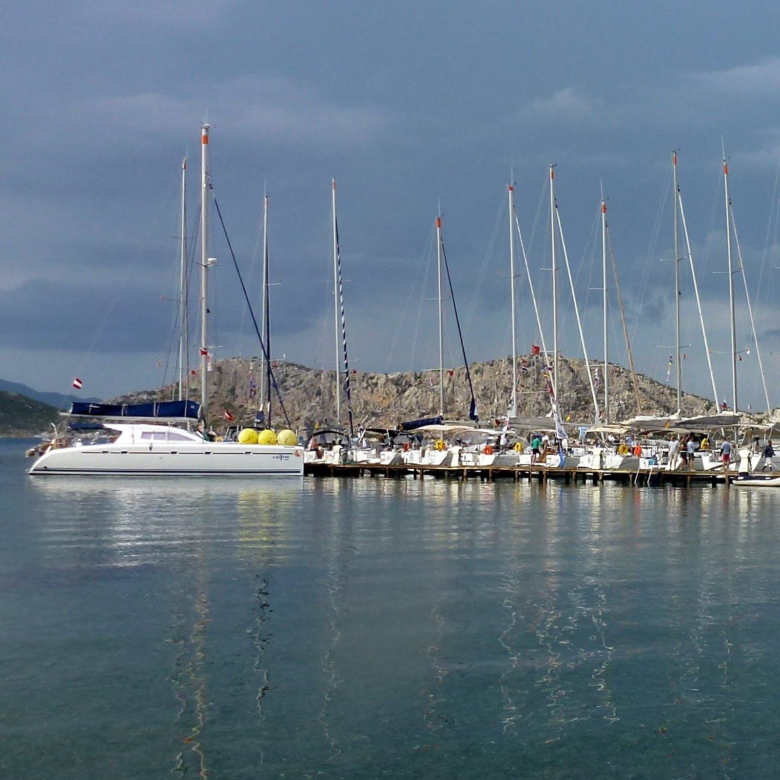 Söğüt Koyları Özel Tekne Turu — fotoğraf 1