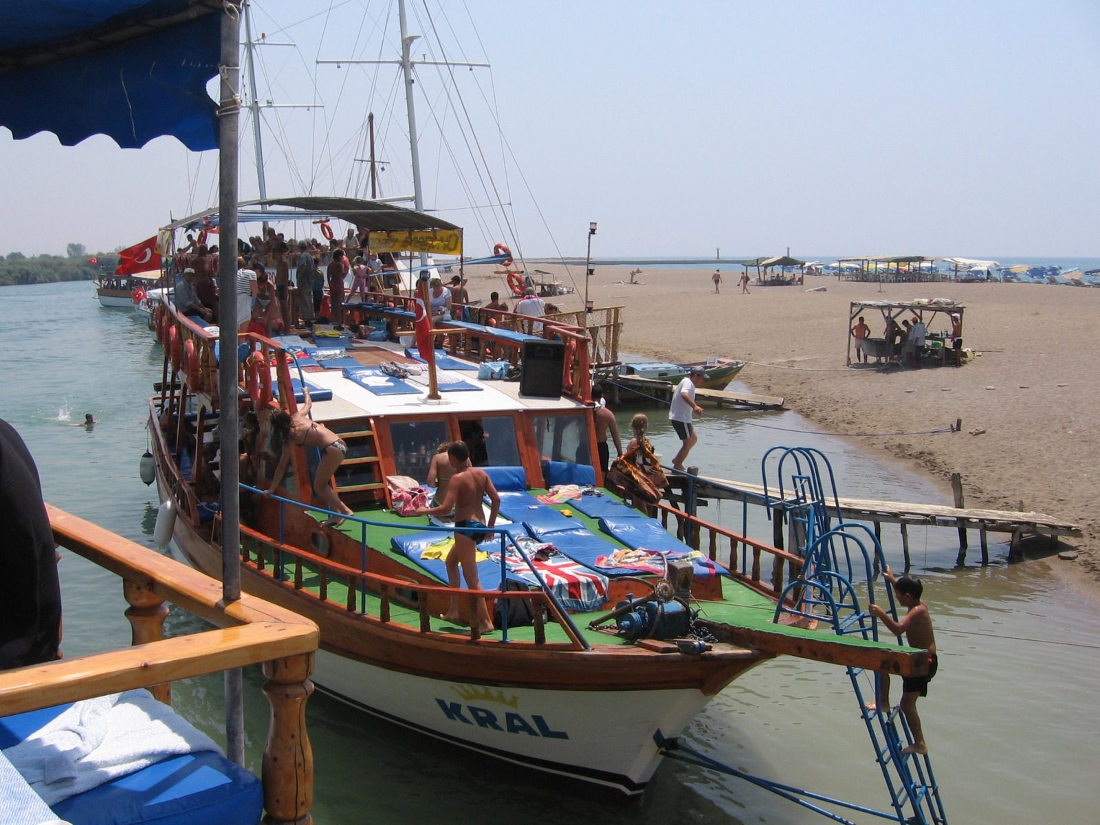 Yunus Adası ve Karaburun Koyu Tekne Turu — fotoğraf 3